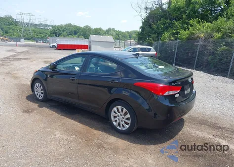 2012 Hyundai Elantra Gls (Ulsan Plant) z USA, uszkodzony, nr VIN KMHDH4AE3CU467790